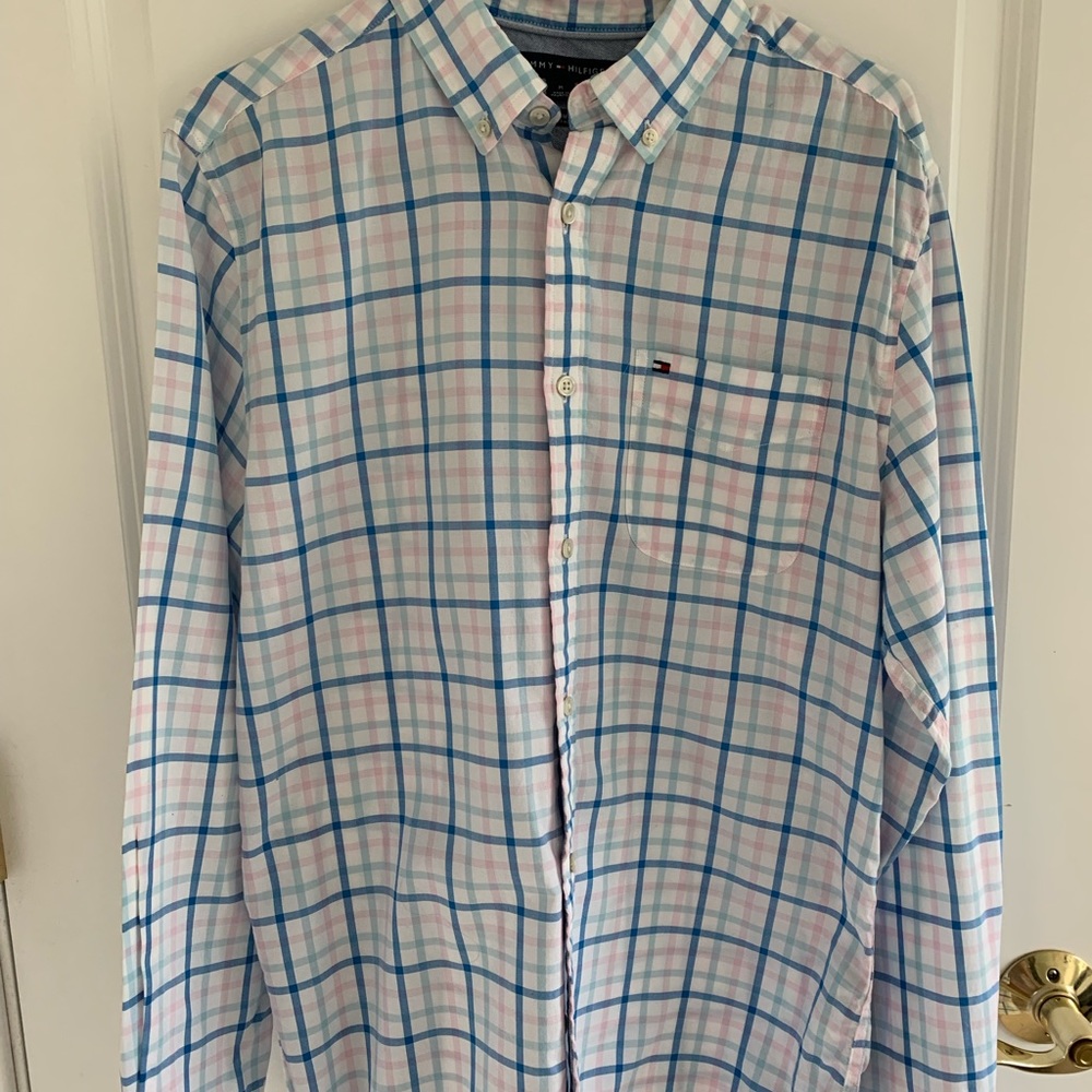 Mens “Tommy Hilfiger” Button Down Shirt.  Size Medium. $15
